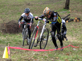 kroz prirodu na dva tocka detalj sa ciklo krosa